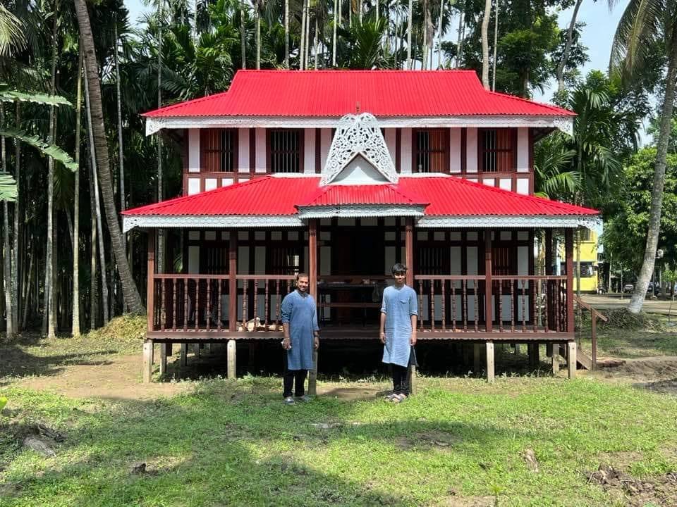ঘর বা রিসোর্ট তৈরি